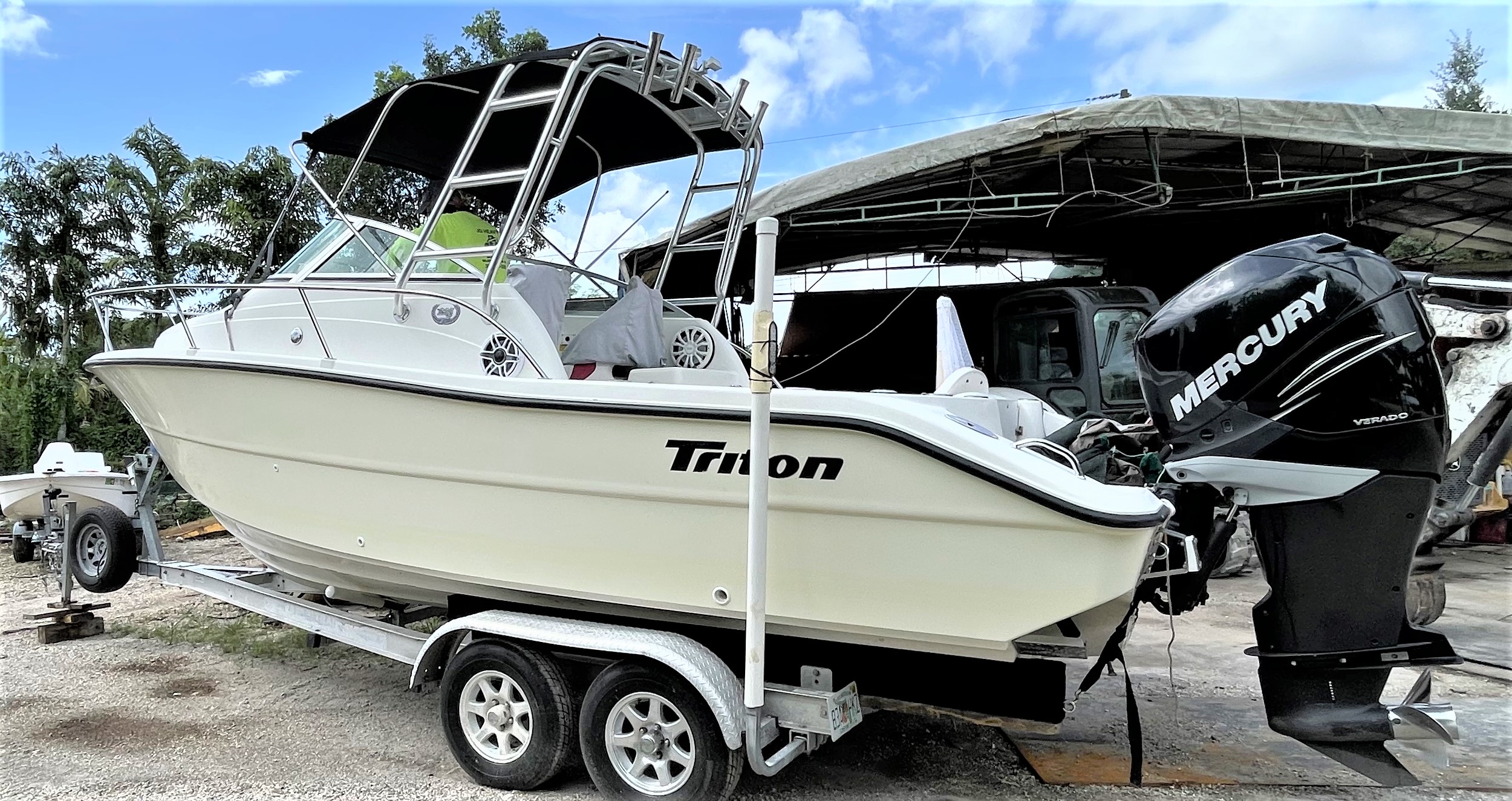 BOAT TRITON 22.6 FEET 2007 250 HP MERCURY SUPER CHARGE VERADO 20701A9 (image for) BOAT TRITON 22.6 FEET 2007 250 HP MERCURY SUPER CHARGE VERADO 20701A9